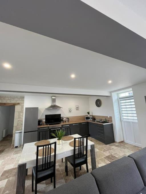Charmante Maison De Bourg Cosy Acces Wifi Sepmes ภายนอก รูปภาพ